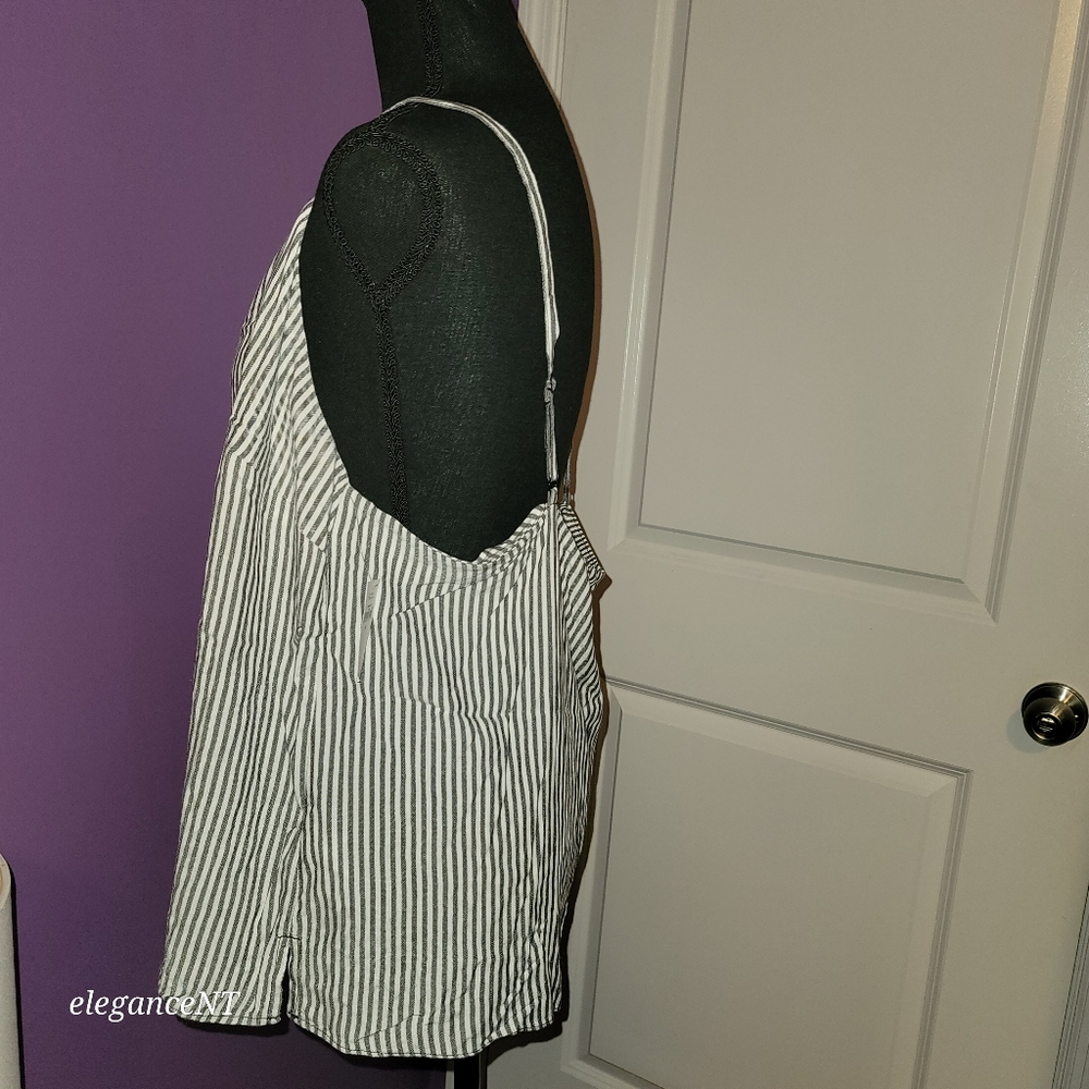 Old Navy Blue and White Buttoned Sleeveless Camisole Sz: XL - Picture 3 of 8